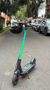 SCOOTER K2 GRIN 35KM ULTRA LIVINA LUZ LED - Imagen 1